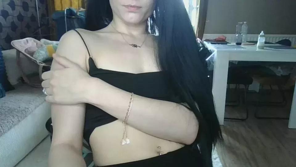 Petite_moi on Cam4 